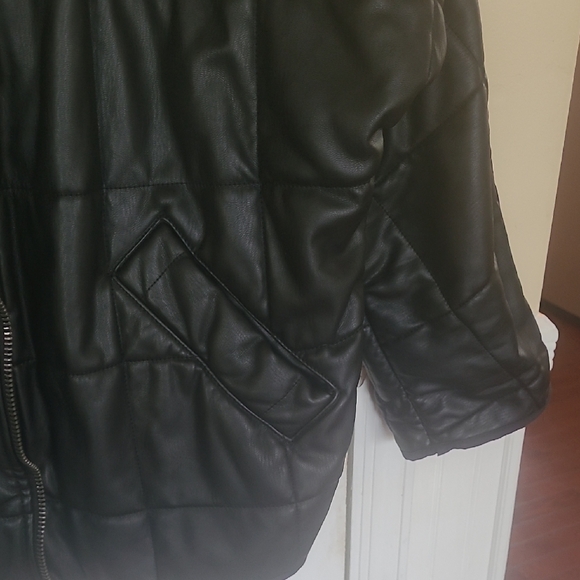 Womans Free People Dolman Quilted Black Vegan Jacket..NWT - Picture 5 of 7